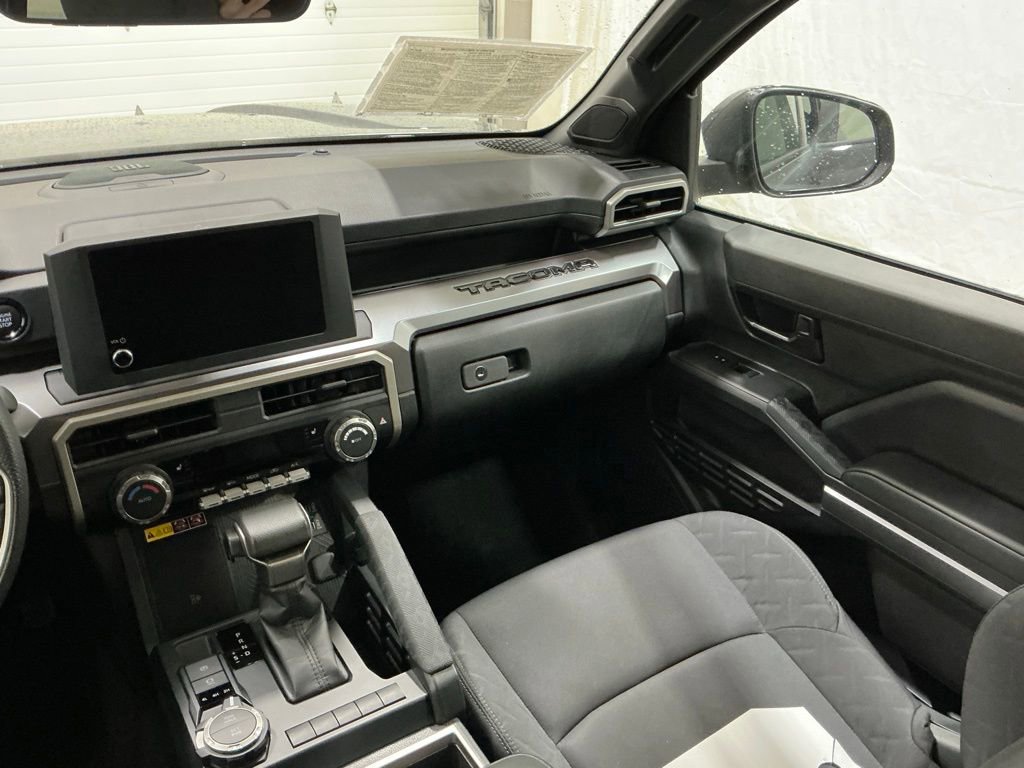 Used 2025 Toyota Tacoma SR5 w/ SR5 Upgrade Package image 27