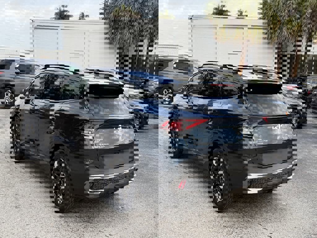 Certified 2024 Kia Sportage X-Line image 7