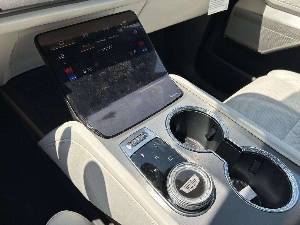 New 2027 Cadillac Vistiq Luxury AWD/4WD image 27