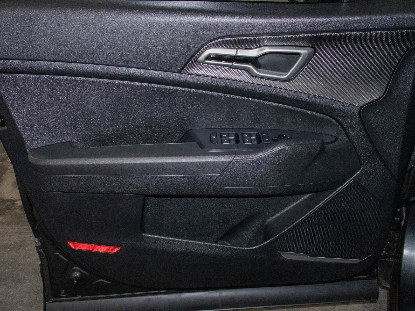 Used 2025 Kia Sportage LX image 10