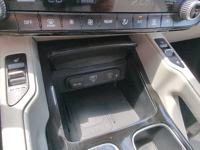 Used 2023 Kia Telluride EX w/ EX Captain's Chair Package AWD/4WD image 20