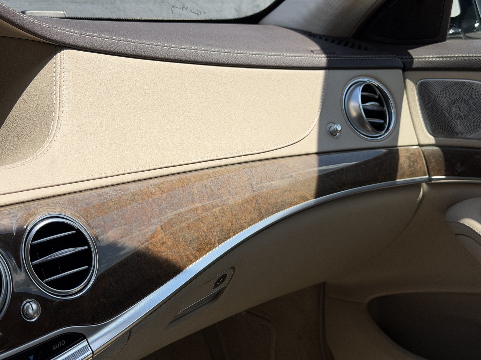 Used 2015 Mercedes-Benz S 550 Sedan image 28