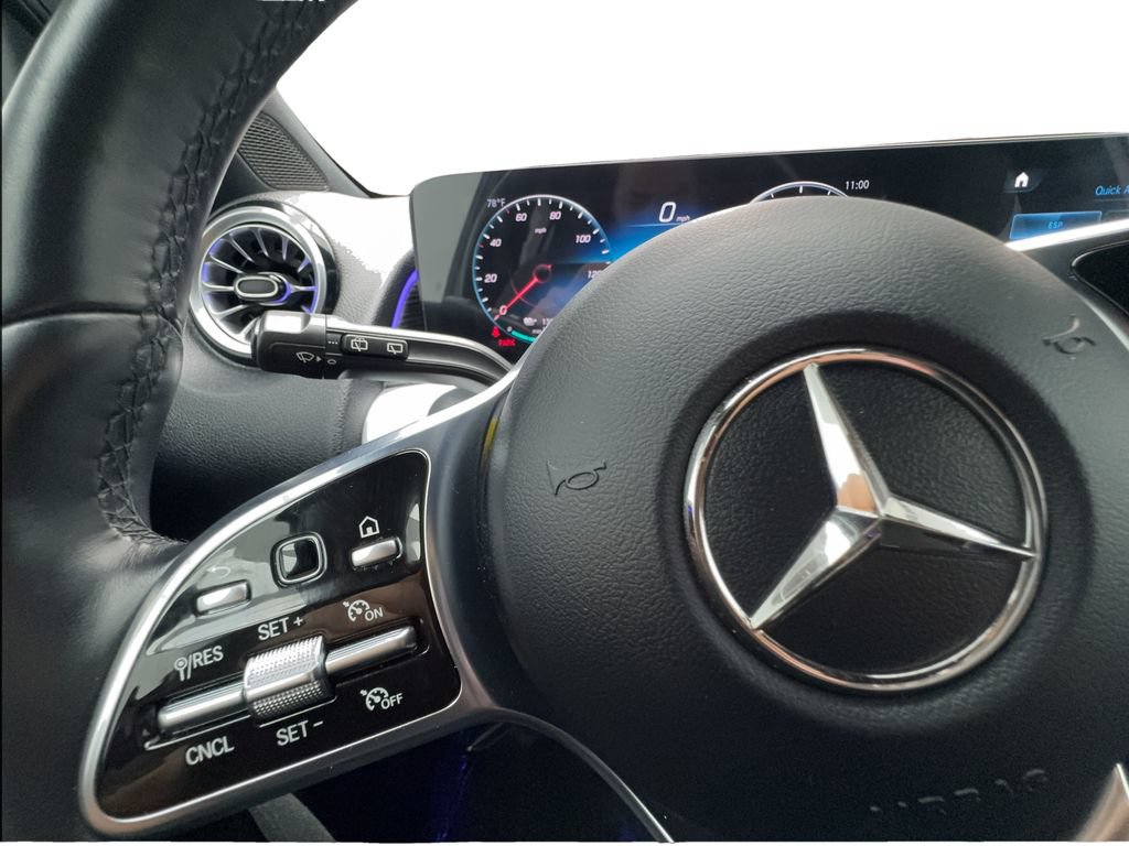 Used 2023 Mercedes-Benz EQB 300 4MATIC w/ Exclusive Package image 39