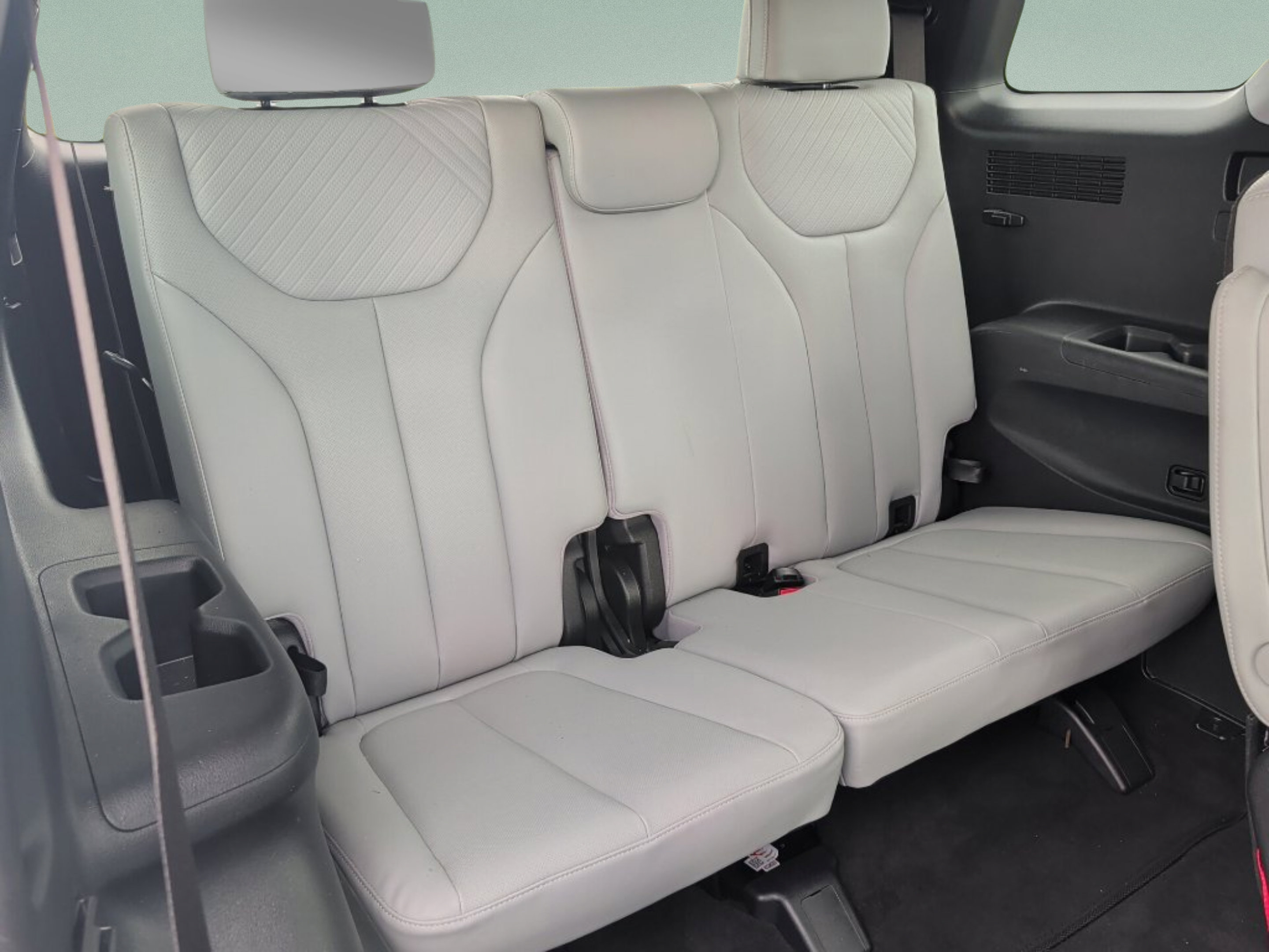Used 2024 Hyundai Palisade SEL FWD image 41