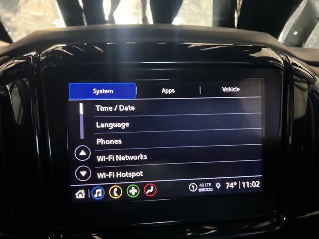 Used 2023 Chevrolet Traverse LT image 6