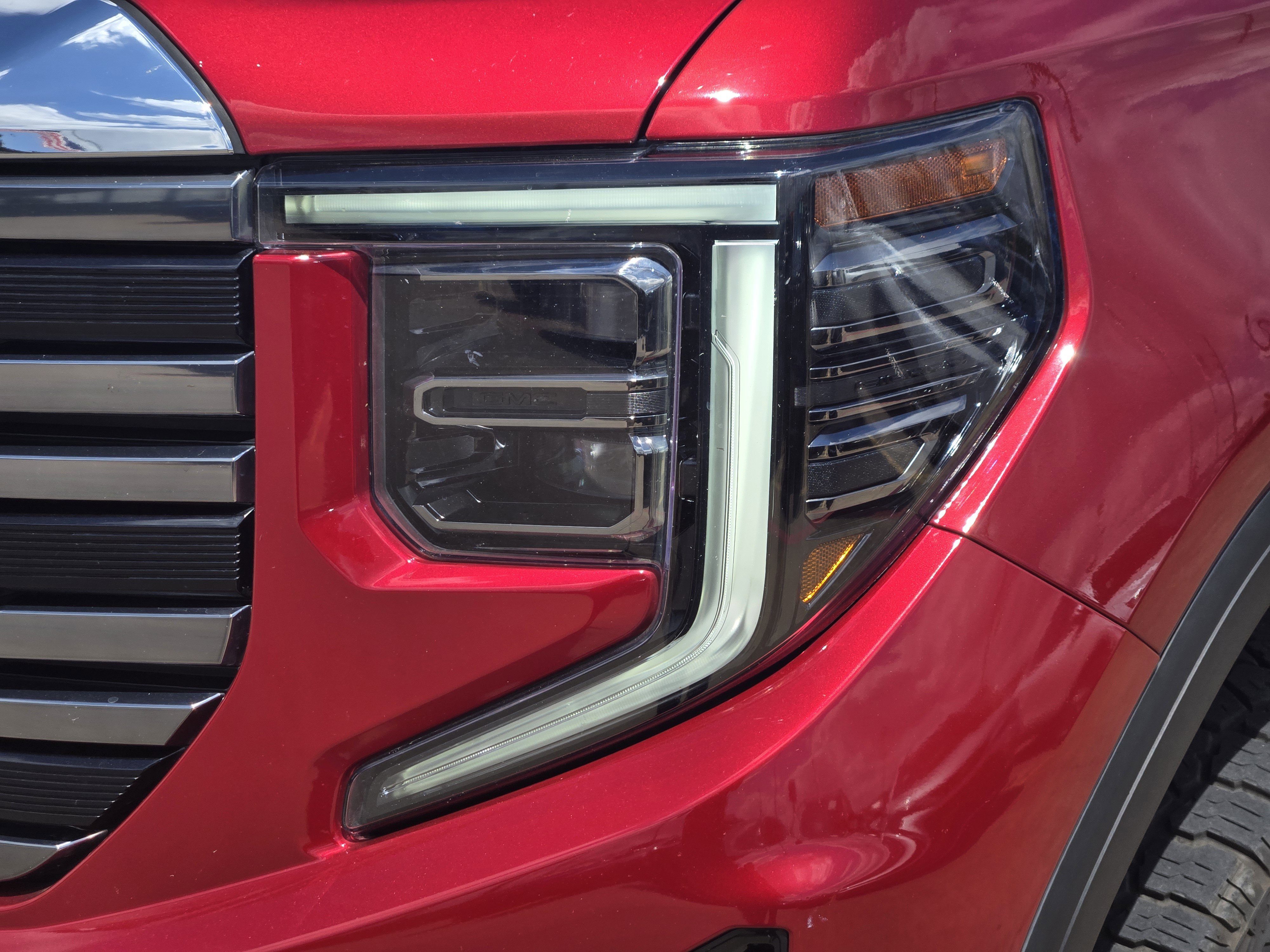 Used 2022 GMC Sierra 1500 AT4 w/ AT4 Premium Package image 6