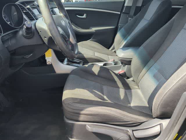 Used 2015 Hyundai Elantra GT FWD image 16