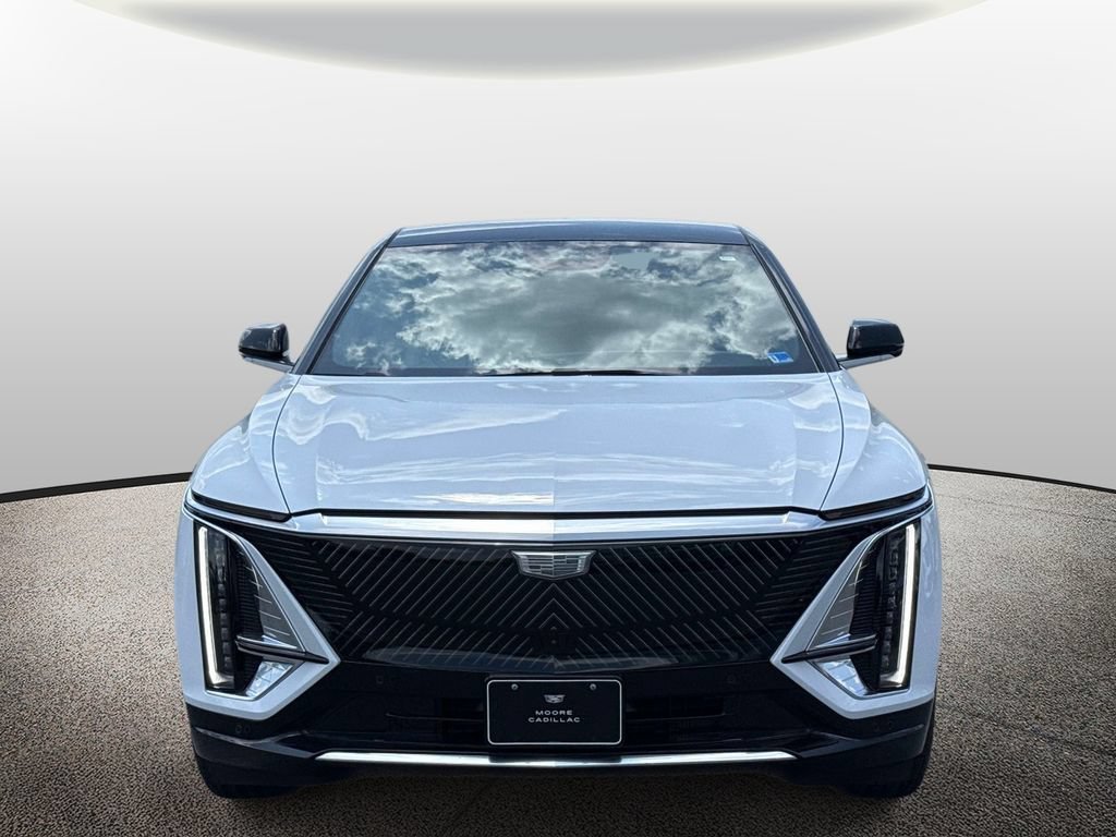 New 2026 Cadillac Lyriq Luxury w/ LPO, Floor Liner Package AWD/4WD image 6