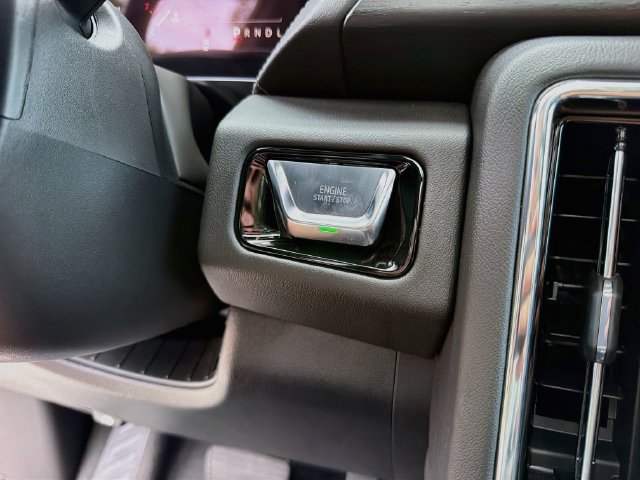 Used 2026 GMC Yukon Denali w/ Sun & Power Step Package RWD image 39