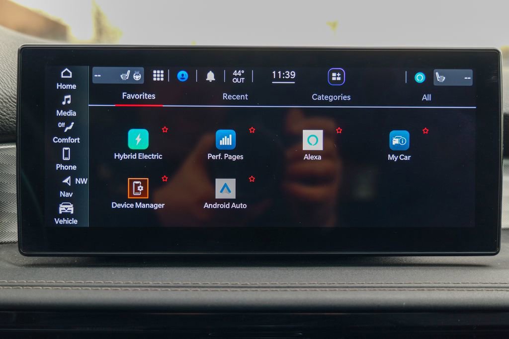 Used 2024 Alfa Romeo Tonale Veloce image 57