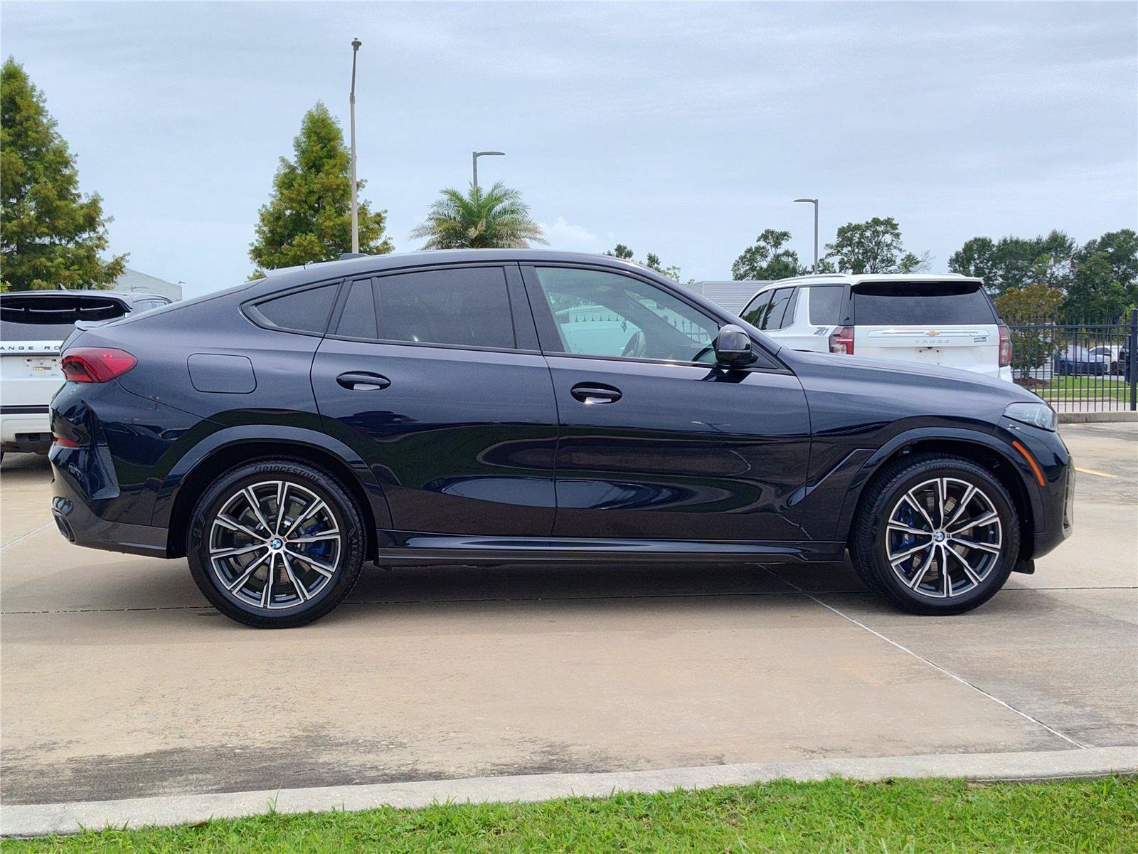 Used 2026 BMW X6 M60i AWD/4WD image 9