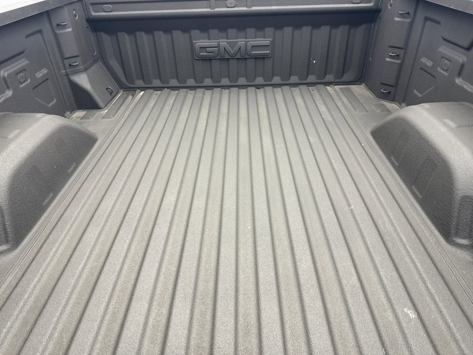 Used 2023 GMC Sierra 1500 Elevation image 18