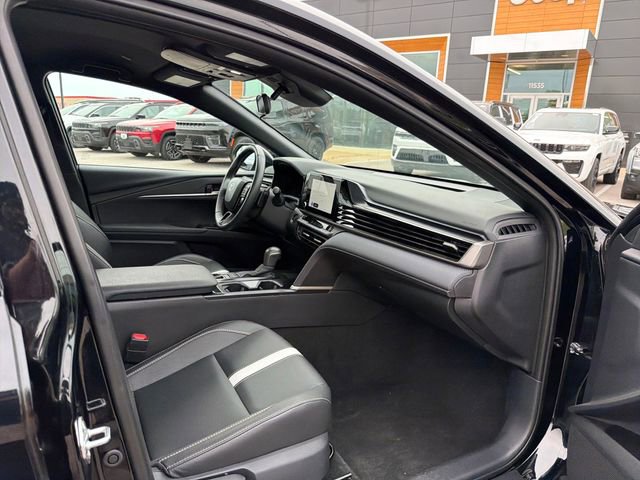 Used 2025 Toyota Camry SE FWD image 31