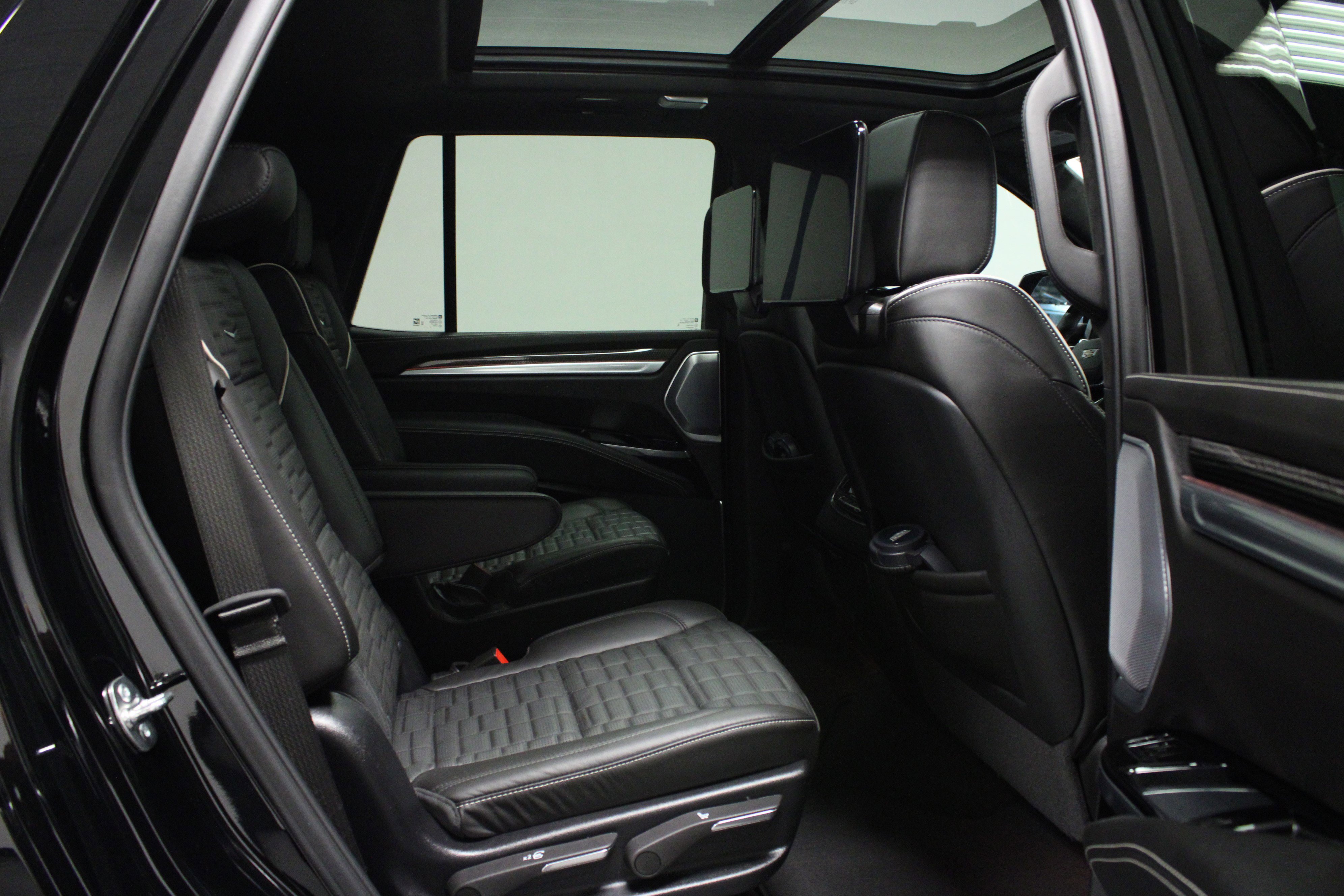 Used 2025 Cadillac Escalade V image 17