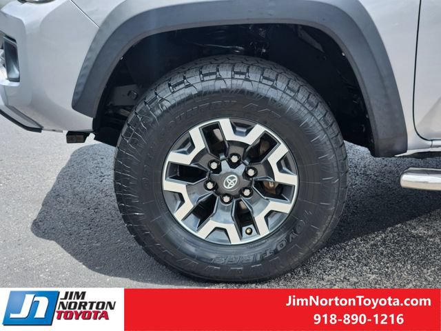 Used 2017 Toyota Tacoma TRD Off-Road w/ Tow Package (A/T) AWD/4WD image 13