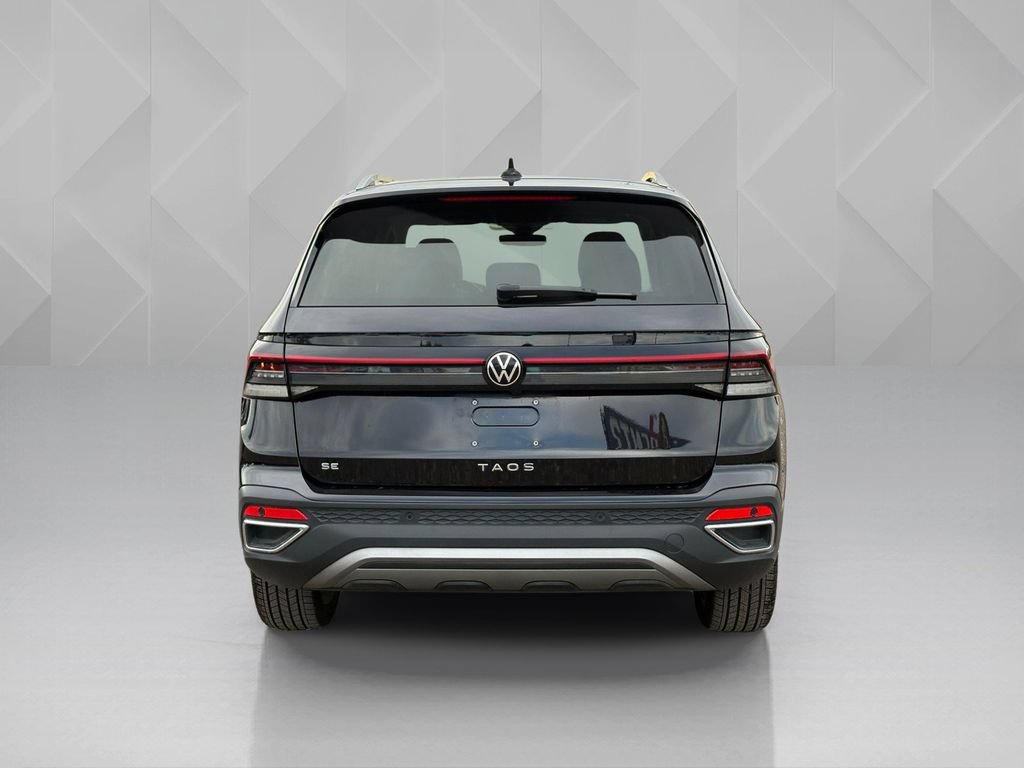 Used 2025 Volkswagen Taos SE FWD image 6