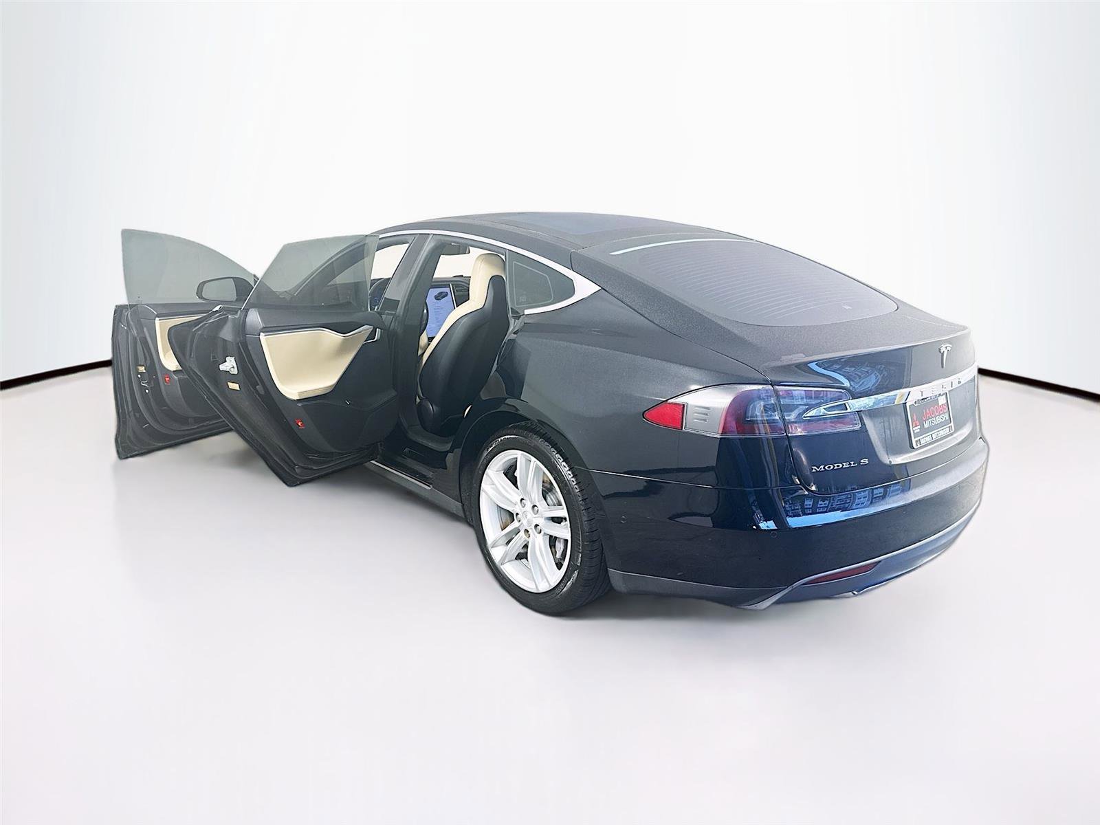 Used 2015 Tesla Model S 85D image 31