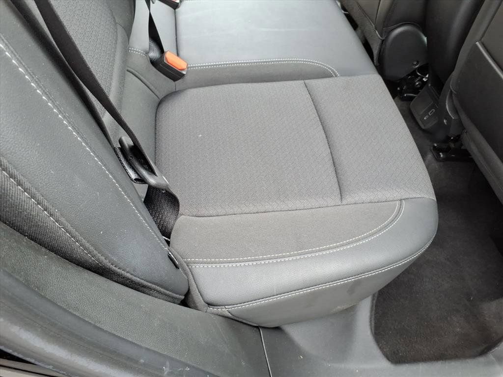 Used 2023 Buick Encore GX Select AWD/4WD image 17