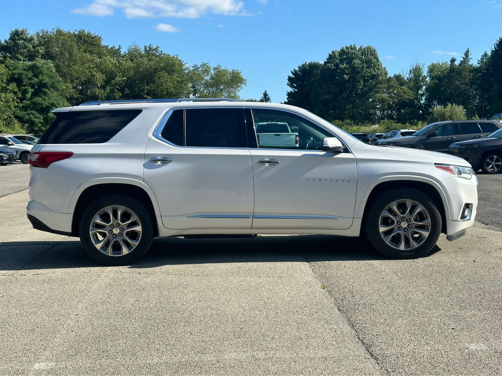 Used 2018 Chevrolet Traverse Premier AWD/4WD image 8