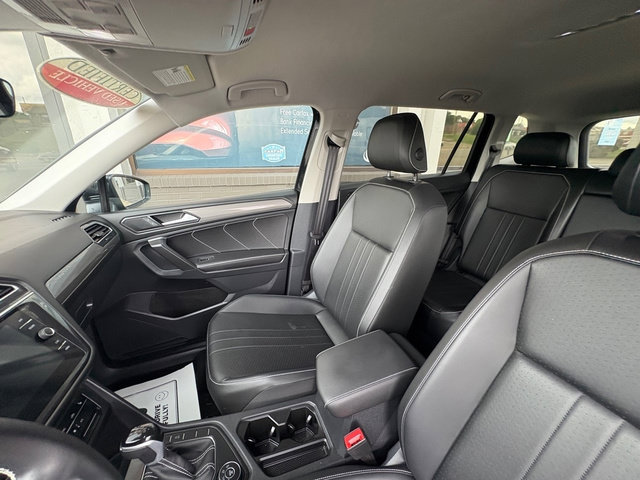 Used 2024 Volkswagen Tiguan SE AWD/4WD image 14