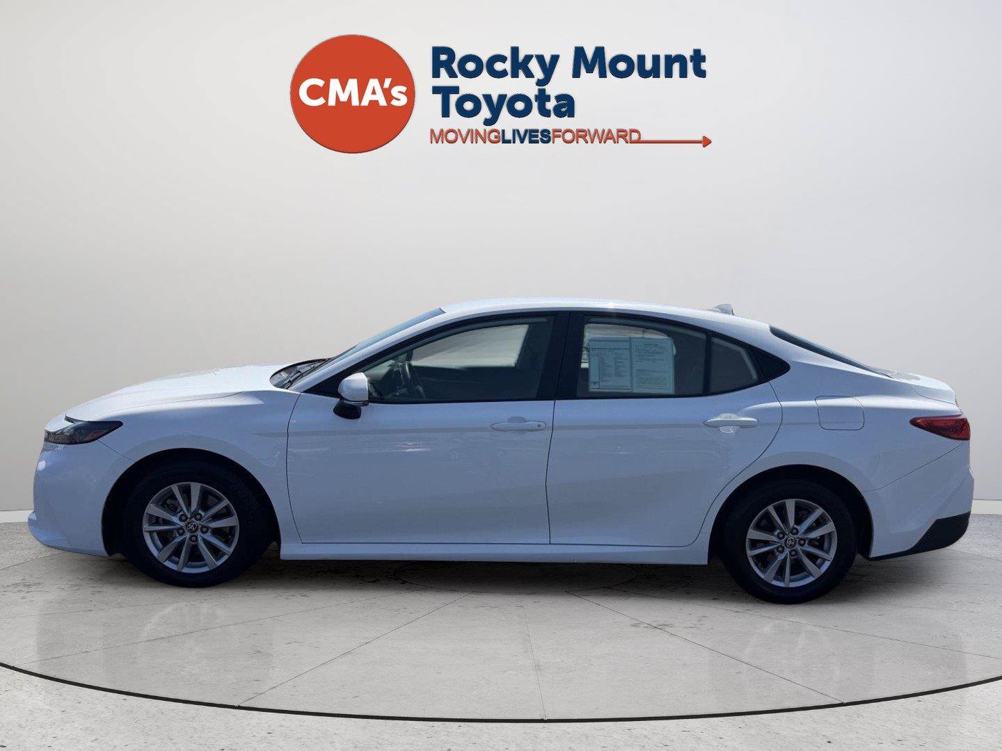 Used 2025 Toyota Camry LE FWD image 8