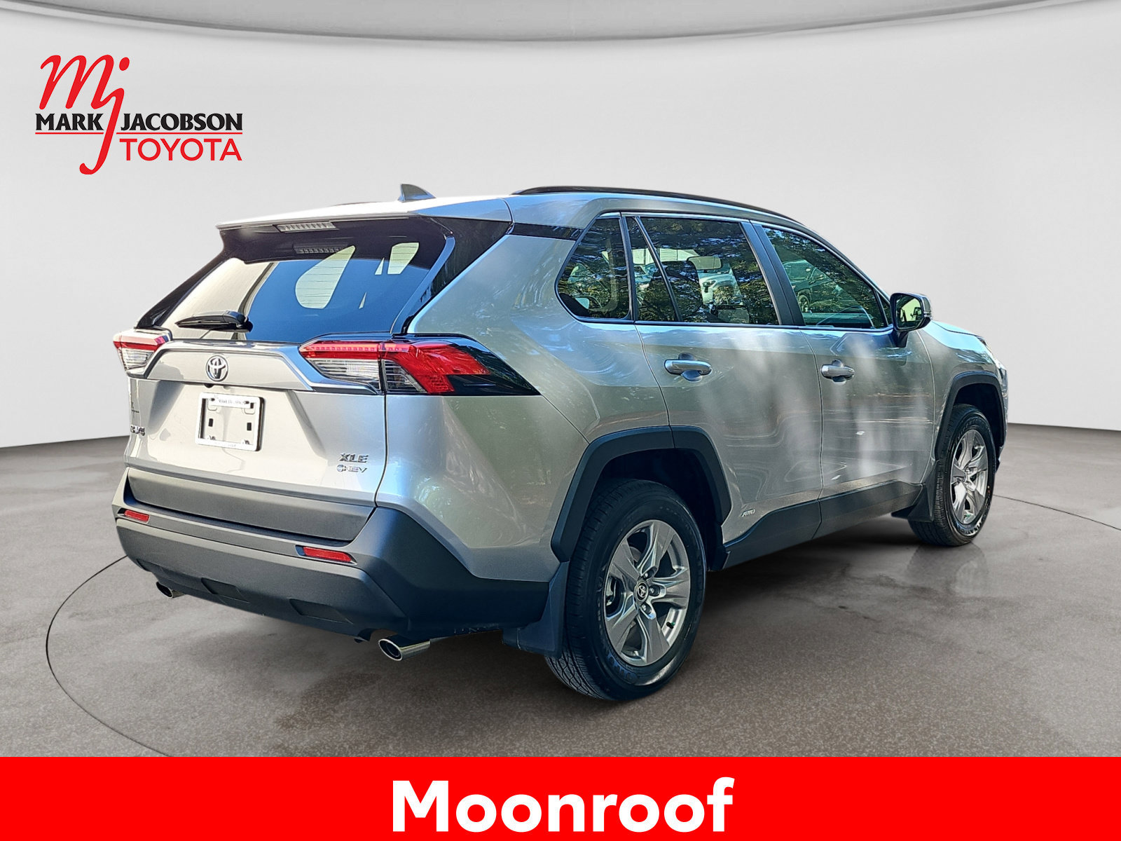 Used 2025 Toyota RAV4 XLE w/ Convenience Package AWD/4WD image 9