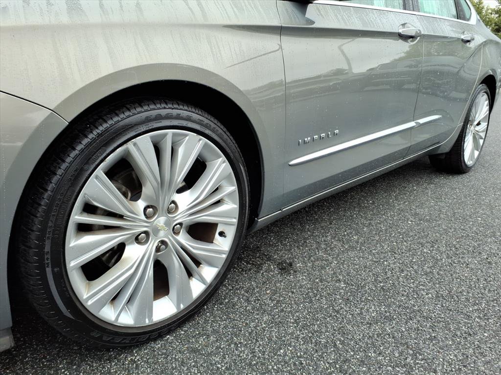 Used 2017 Chevrolet Impala Premier w/ Enhanced Convenience Package FWD image 10