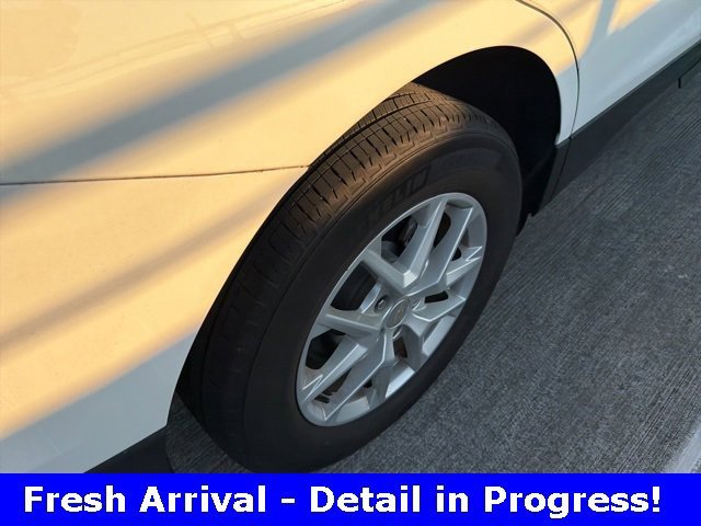 Used 2022 Chevrolet Equinox LS w/ LS Convenience Package image 11