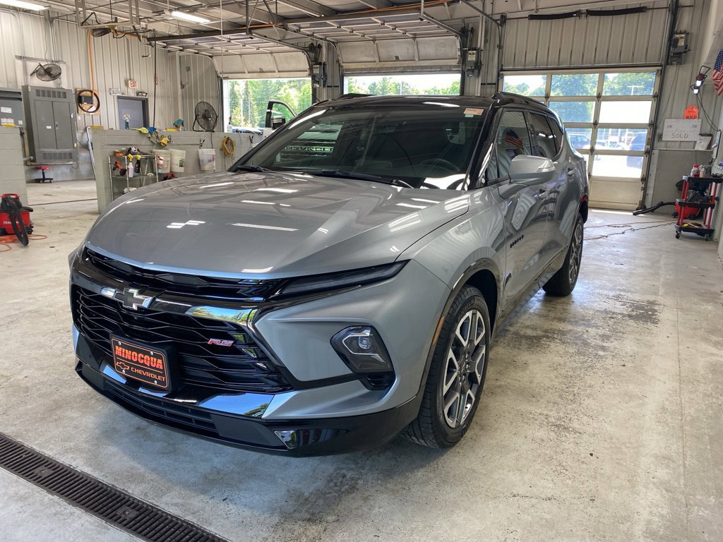 Certified 2026 Chevrolet Blazer RS w/ Driver Confidence II Package AWD/4WD image 9