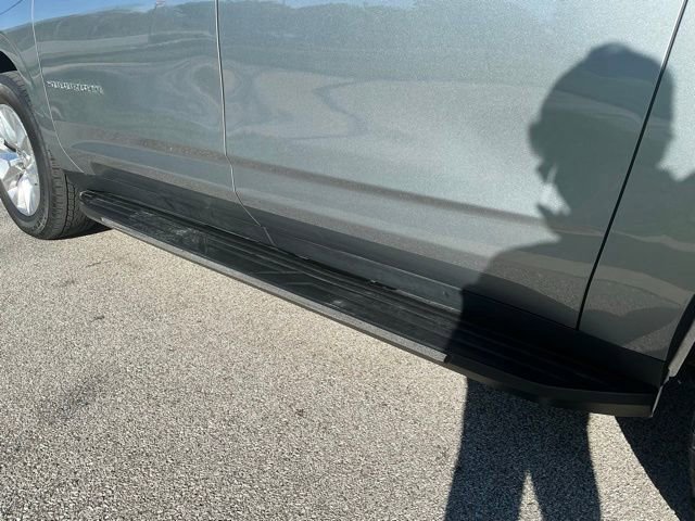 Used 2025 Chevrolet Suburban Premier w/ Sun And Tow Package AWD/4WD image 12