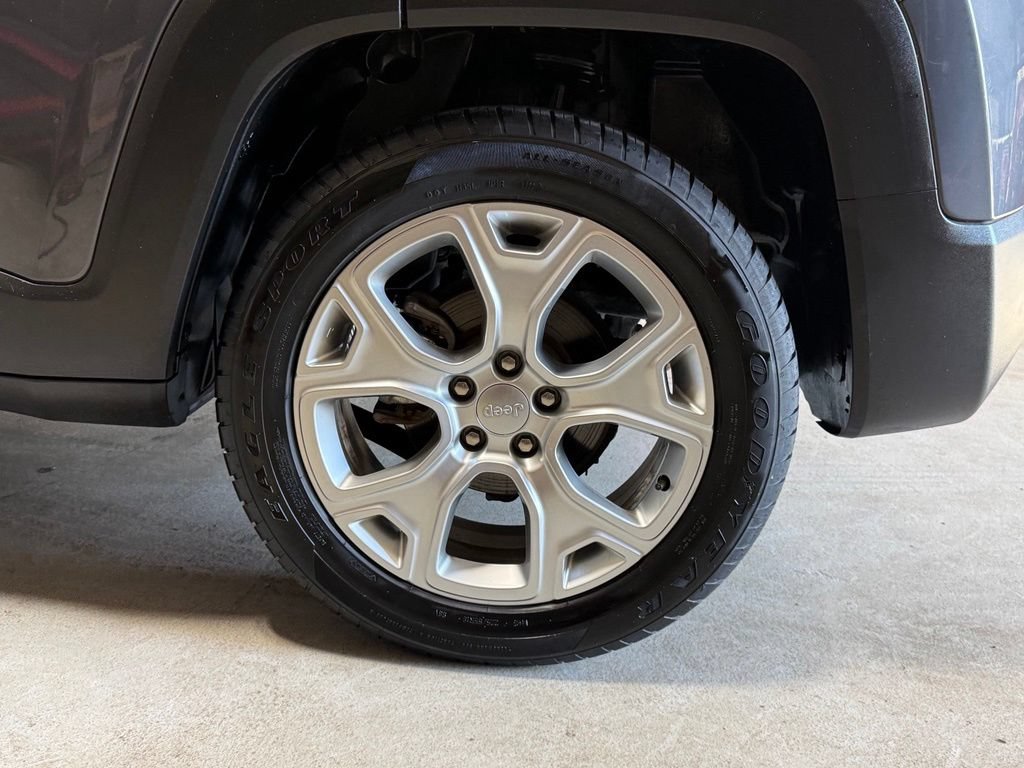 Certified 2022 Jeep Renegade Limited AWD/4WD image 34