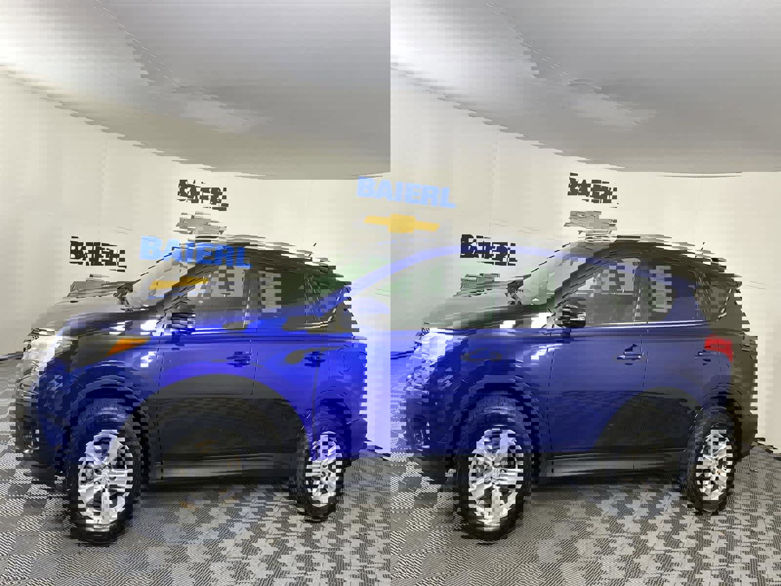 Used 2014 Toyota RAV4 XLE image 2