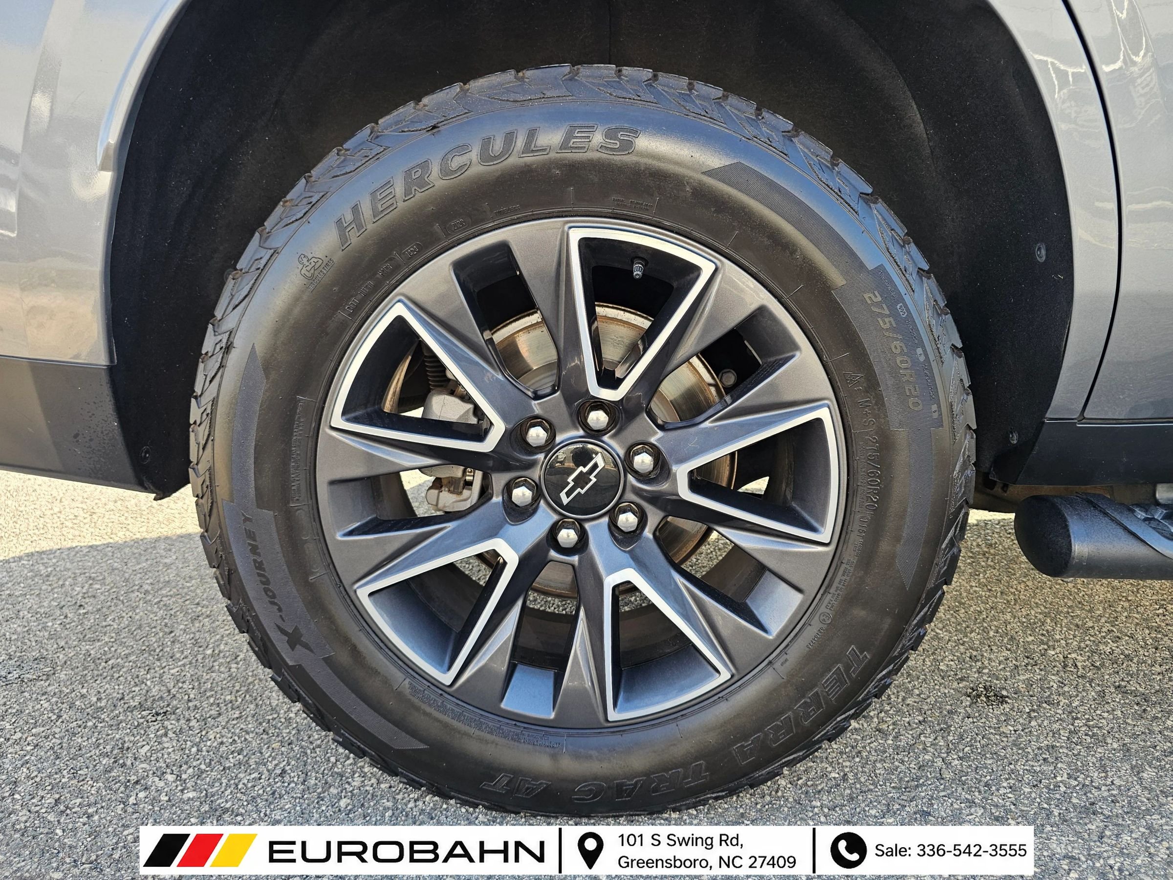 Used 2022 Chevrolet Tahoe Z71 w/ Z71 Off-Road Package AWD/4WD image 37