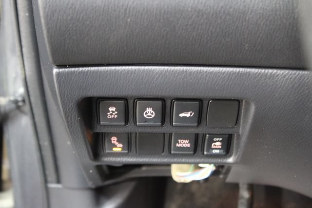 Used 2019 Nissan Pathfinder Platinum AWD/4WD image 12
