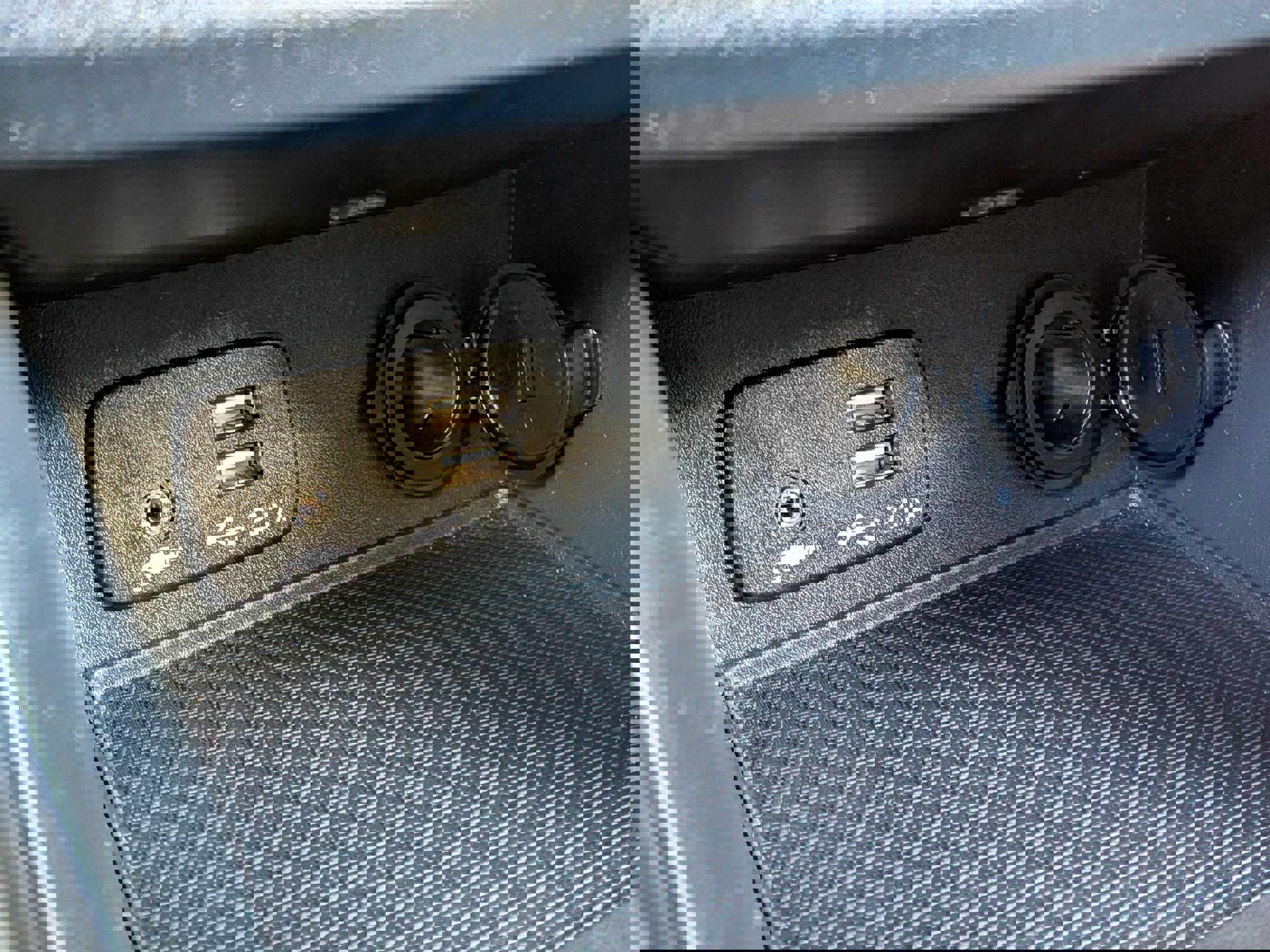 Used 2021 Subaru Impreza 2.0i Limited image 24