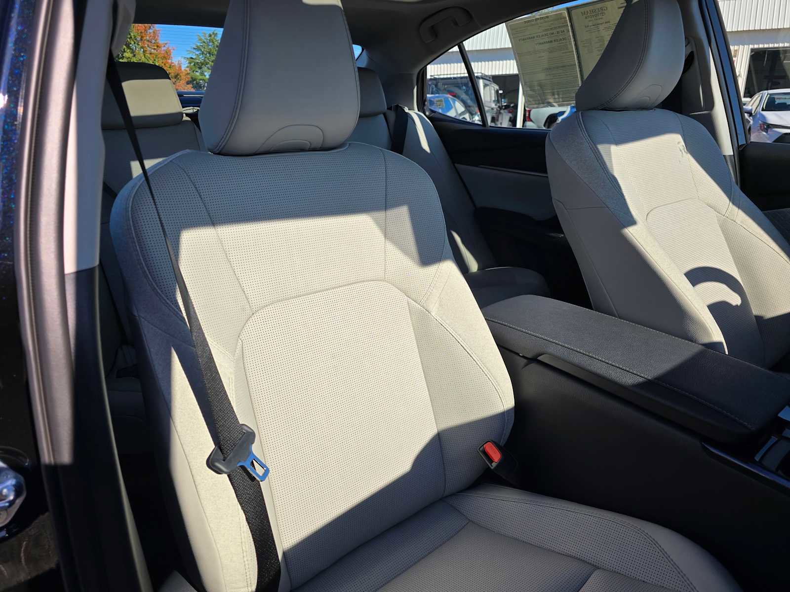 Used 2026 Toyota Camry XLE image 11