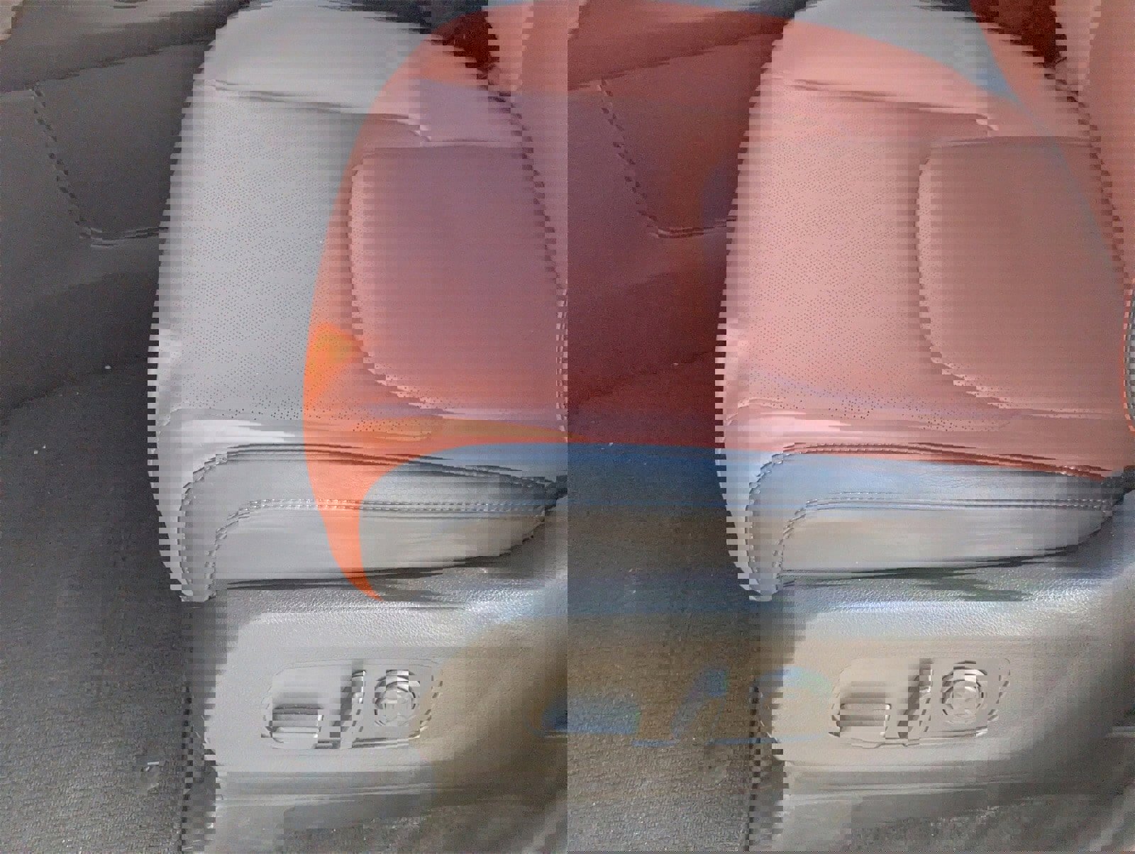 Used 2024 Kia Carnival SX image 19