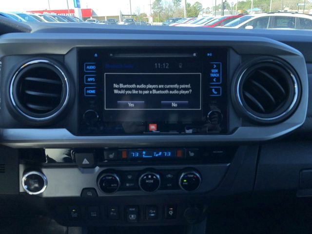 Used 2018 Toyota Tacoma Limited image 11