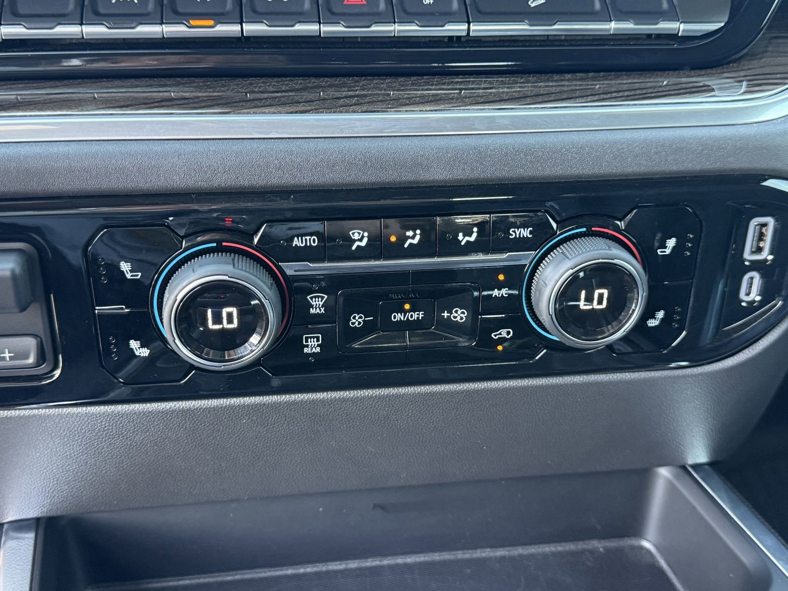 Used 2025 Chevrolet Silverado 1500 LT Trail Boss w/ Convenience Package II image 23