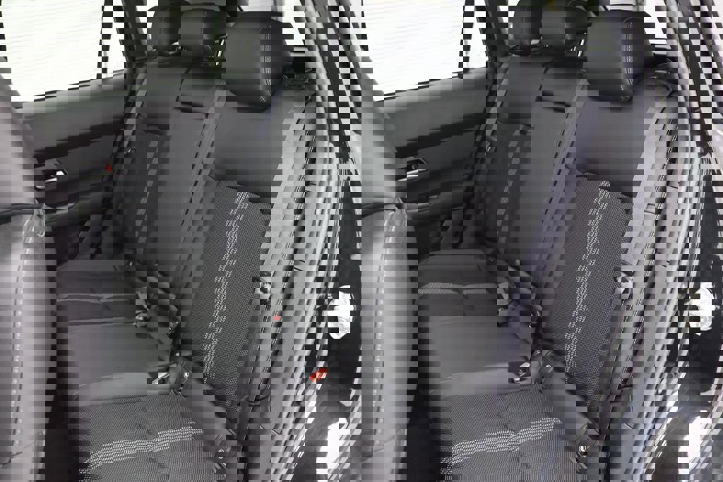 Used 2025 MAZDA CX-50 AWD 2.5 S w/ Premium Package image 11