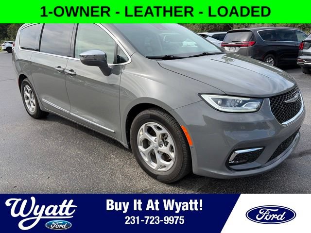 Used 2022 Chrysler Pacifica Limited