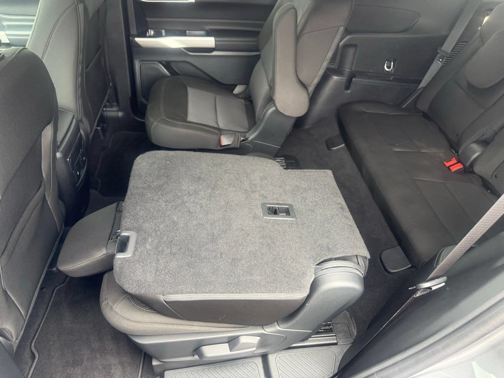 Certified 2024 Ford Explorer XLT AWD/4WD image 35