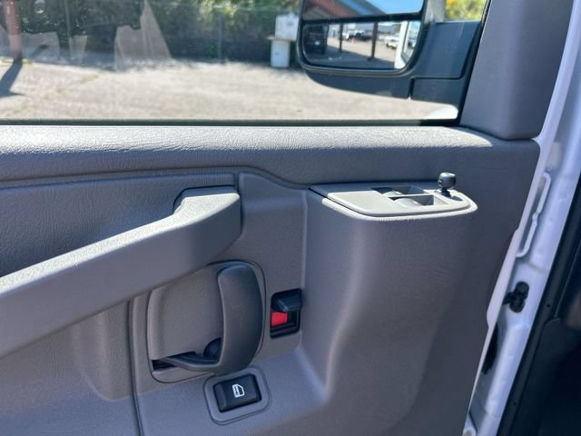 New 2026 Chevrolet Express 2500 w/ Driver Convenience Package RWD image 20