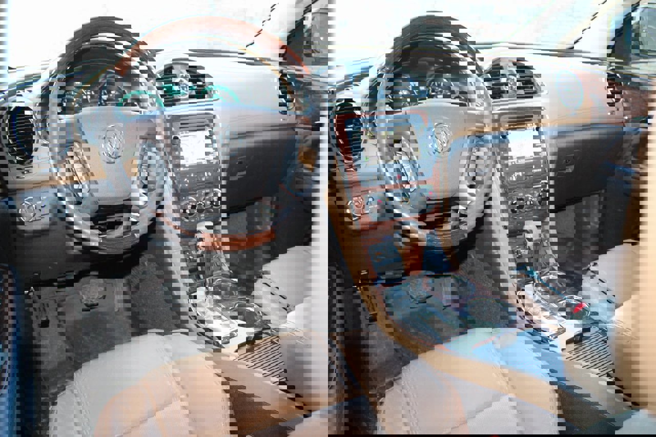 Used 2015 Buick Enclave Leather image 4