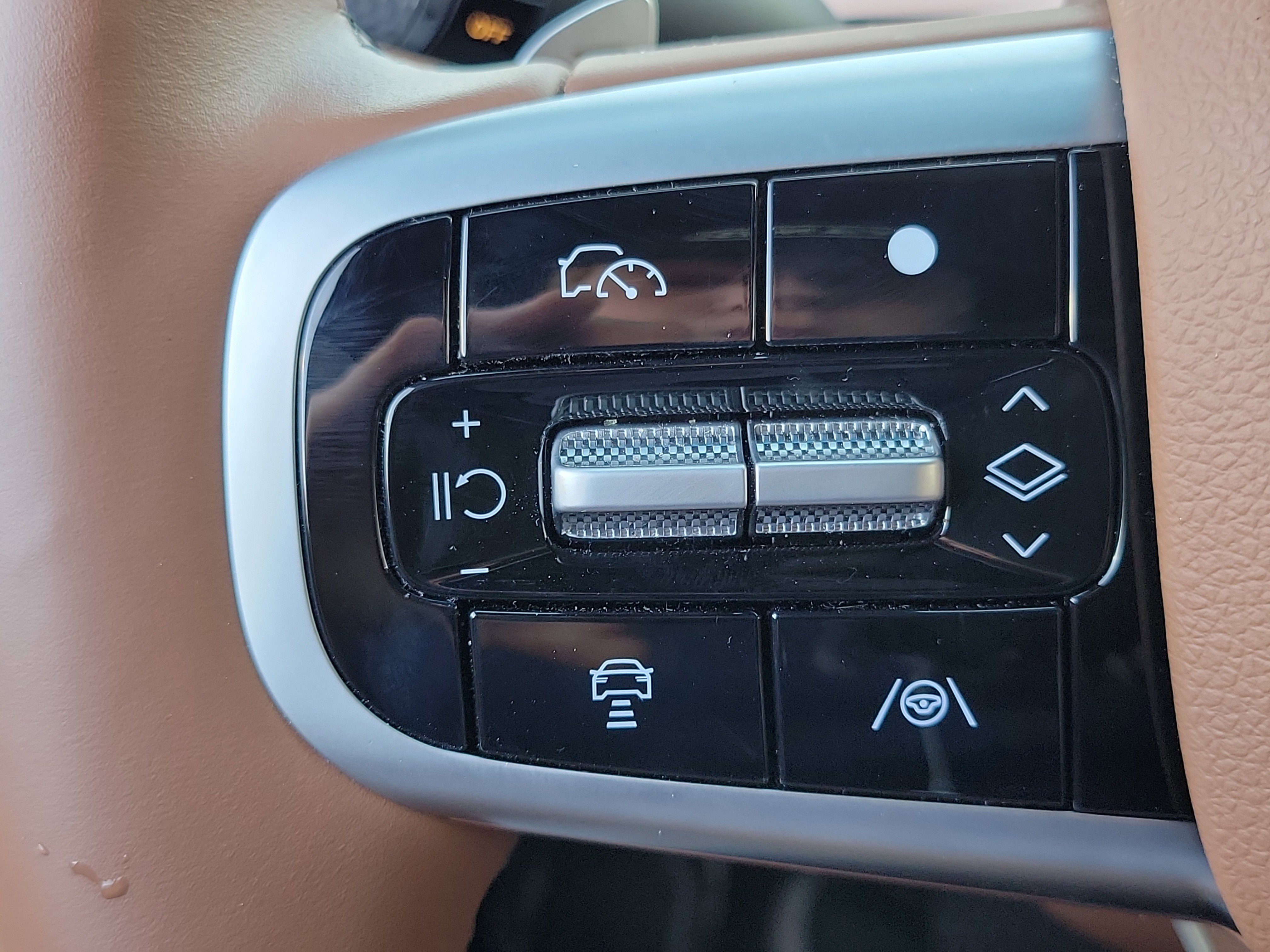 Certified 2026 Genesis GV70 2.5T Advanced image 7