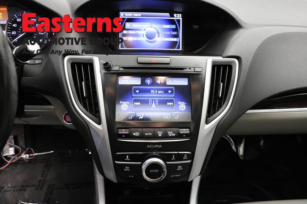 Used 2017 Acura TLX FWD image 12