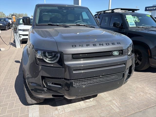 Used 2025 Land Rover Defender 110 V8 AWD/4WD image 6