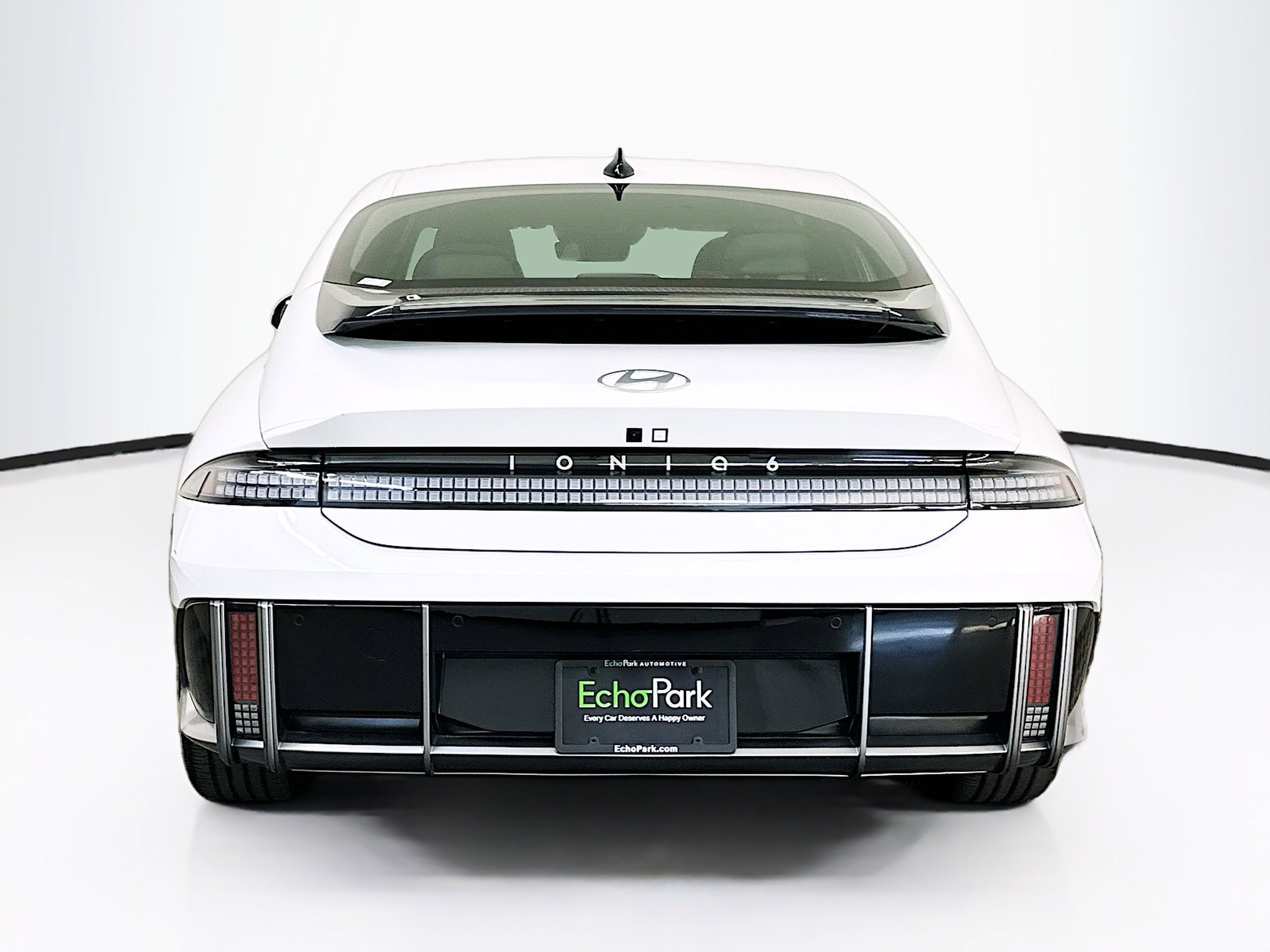 Used 2024 Hyundai Ioniq 6 SE AWD/4WD image 7