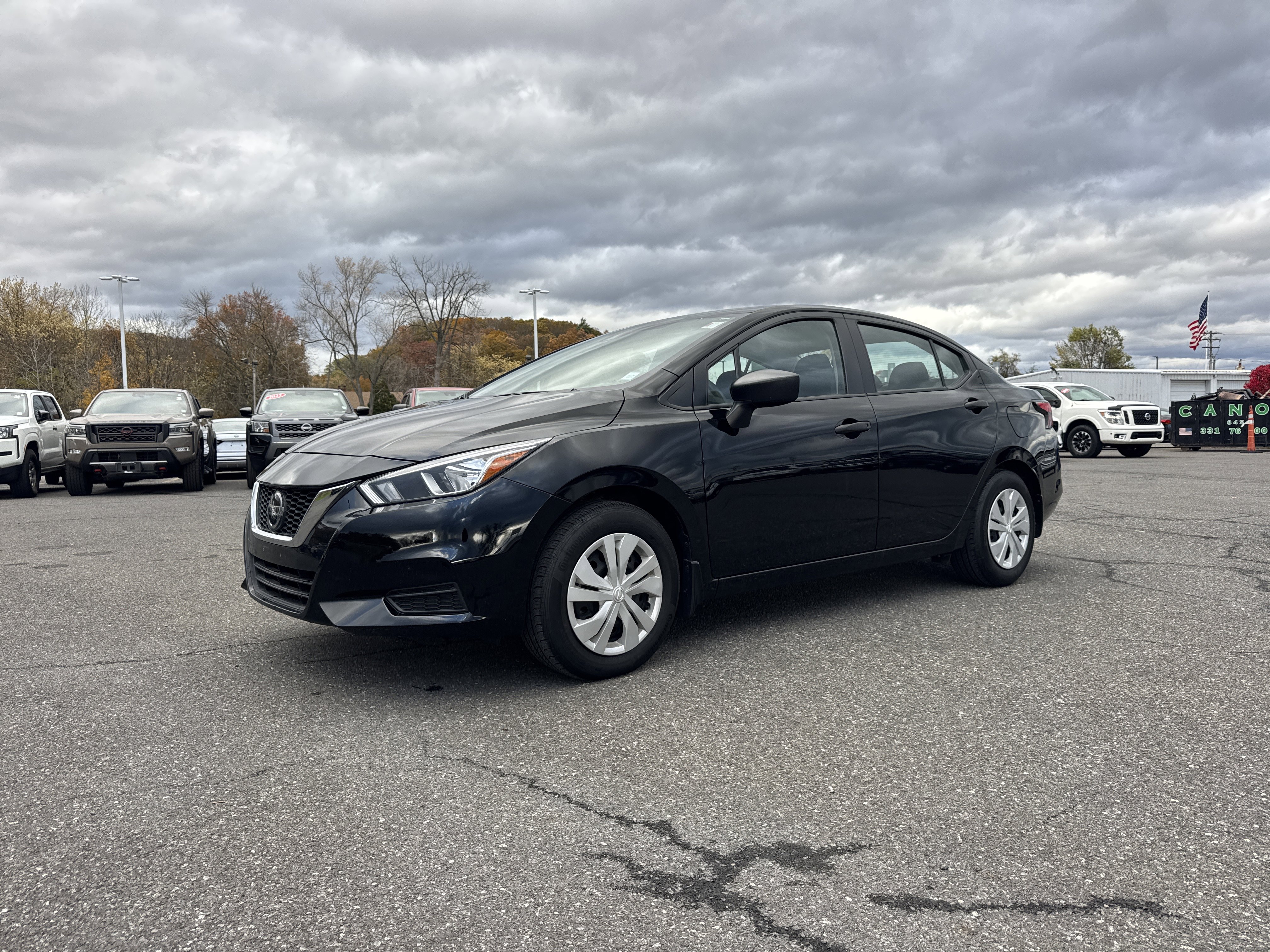 Certified 2022 Nissan Versa S image 1