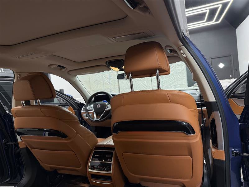 Used 2018 BMW ALPINA B7 xDrive AWD/4WD image 19